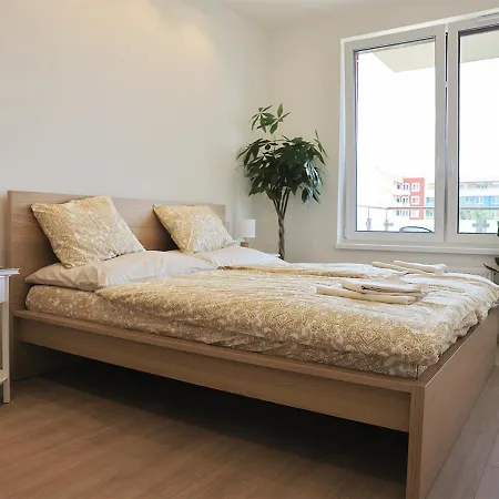 Two Check In -b Apartment