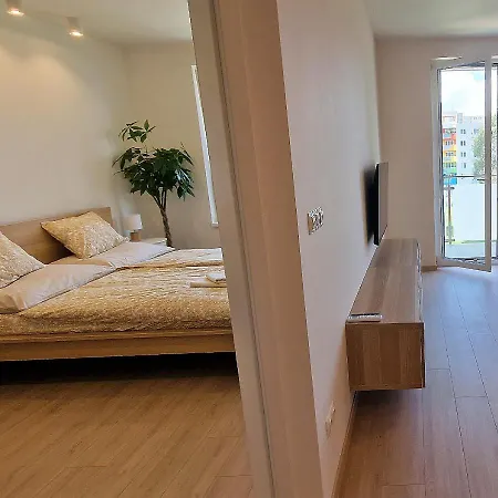 Two Check In -b Apartmán *